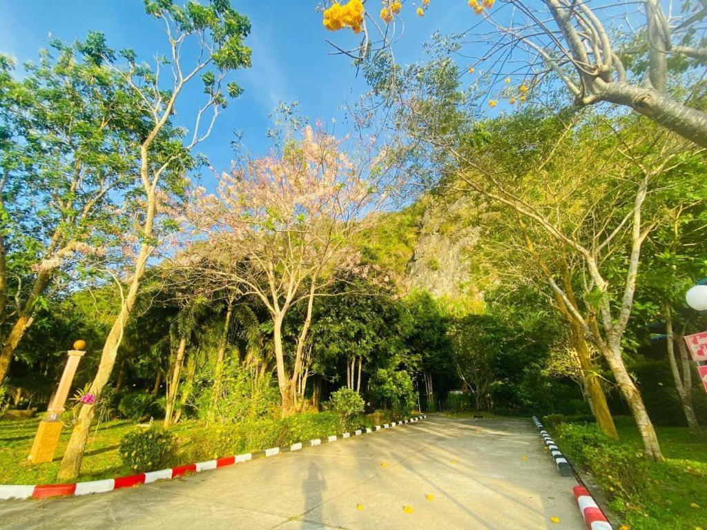 טראנג Phuphayot Resort מראה חיצוני תמונה
